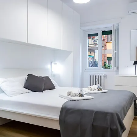 Moderno E Centrale, A 2 Min Dalla Metro B Apartamento